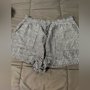 Time and Tru Gray Striped Women's Cargo Shorts